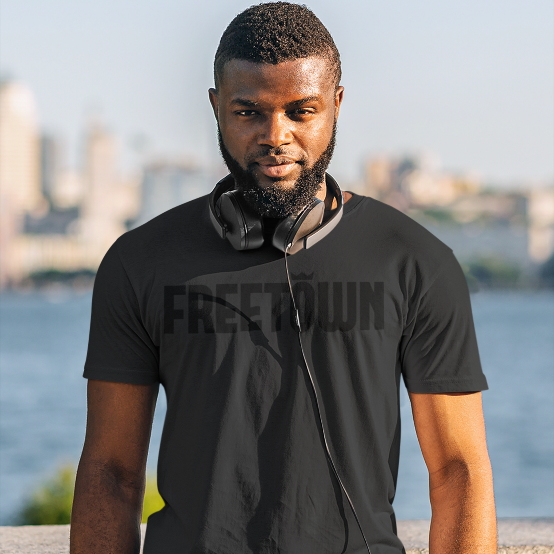 T-Shirt - Royal Dynamite